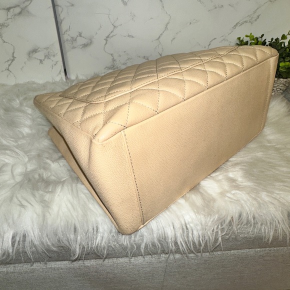 💎✨CHANEL✨💎 RARE GST beige caviar tote 🧿Authentic caviar leather discontinue - Picture 11 of 12